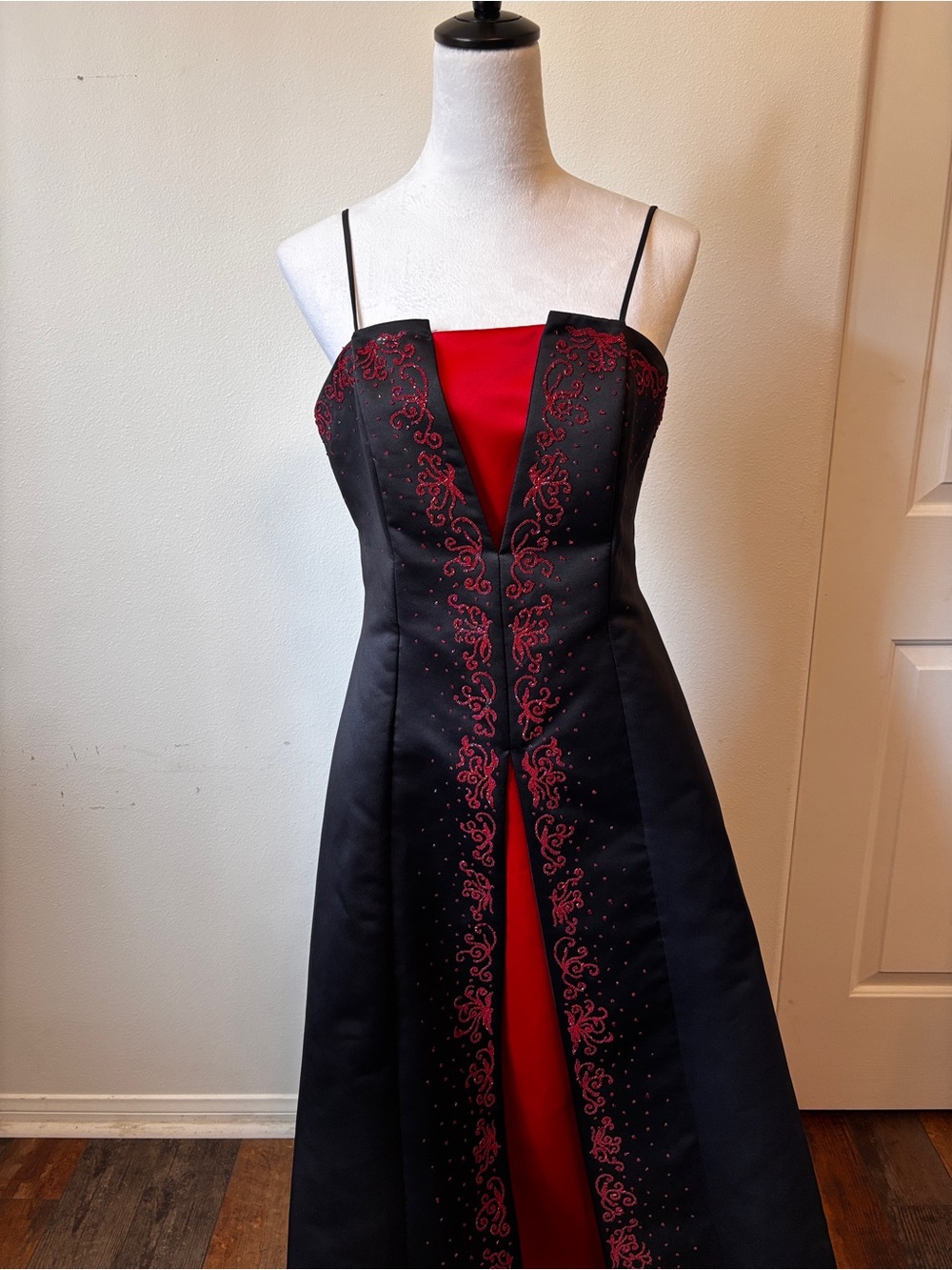 VINTAGE 90s MORGAN AND CO Black and Red Embellished Spaghetti-Strap Prom Dress